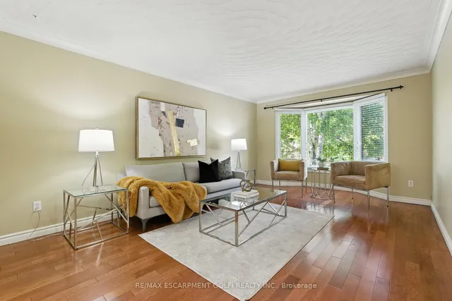Additional image 6 of 6 Renata Crt
