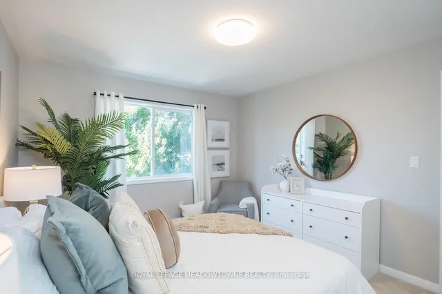 Additional image 17 of 698 Edwards Ave