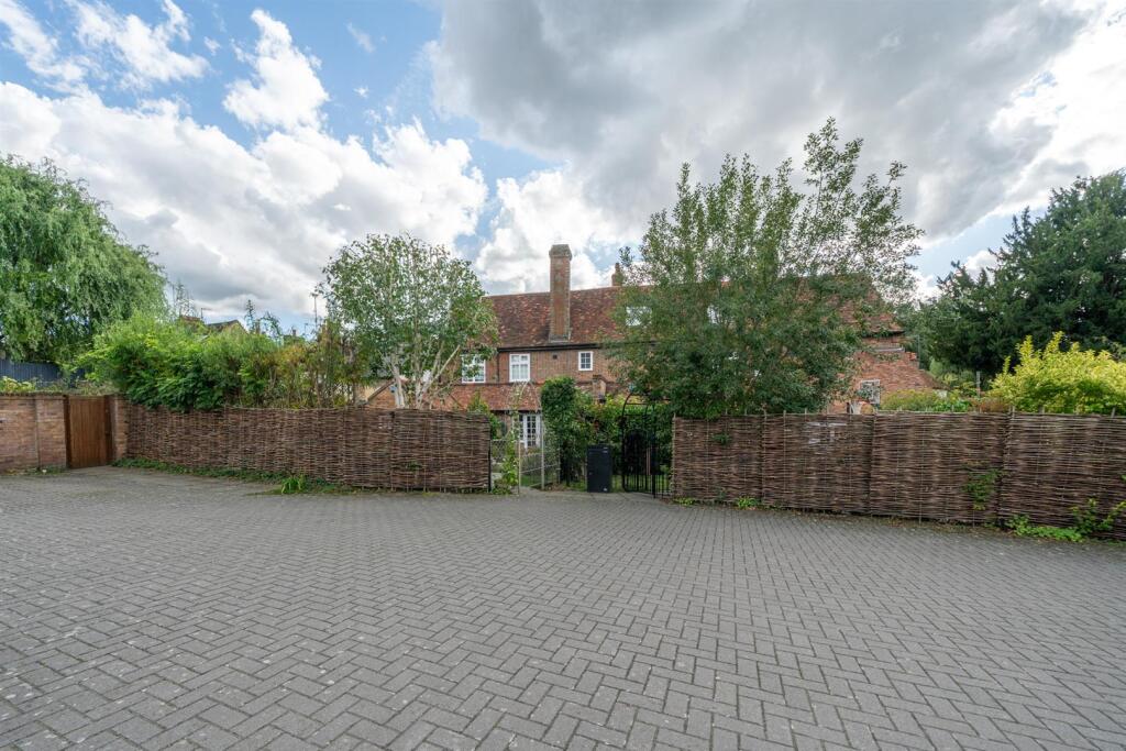 Additional image 38 of Fishpool Street, St. Albans