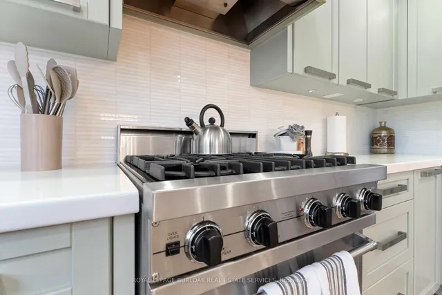 Additional image 11 of 519 Regina Dr