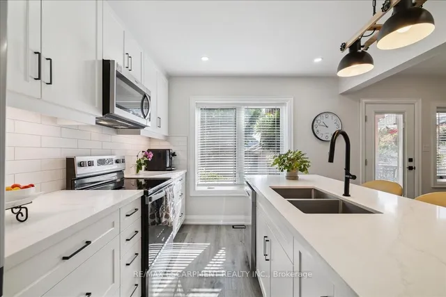 Additional image 16 of 15 Ottawa St