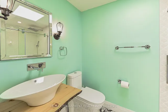 Additional image 23 of 95 Houghton Ave