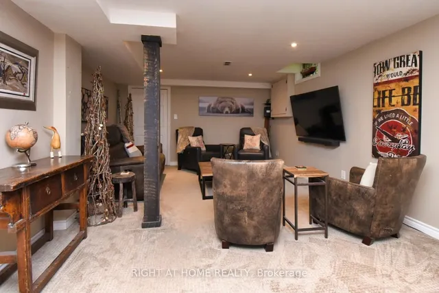 Additional image 31 of 3224 Twin Oaks Cres