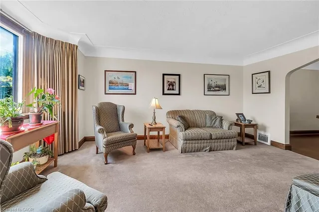 Additional image 6 of 274 Ottawa St