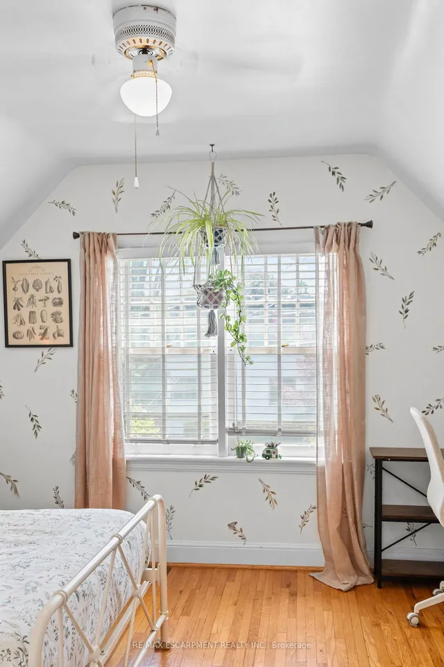 Additional image 28 of 48 Franklin Ave