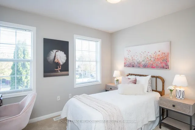 Additional image 23 of 698 Edwards Ave