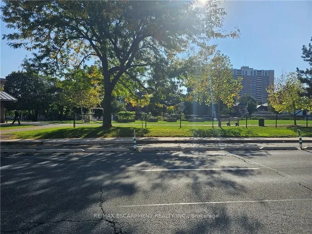 Additional image 33 of 59 VICTORIA Ave