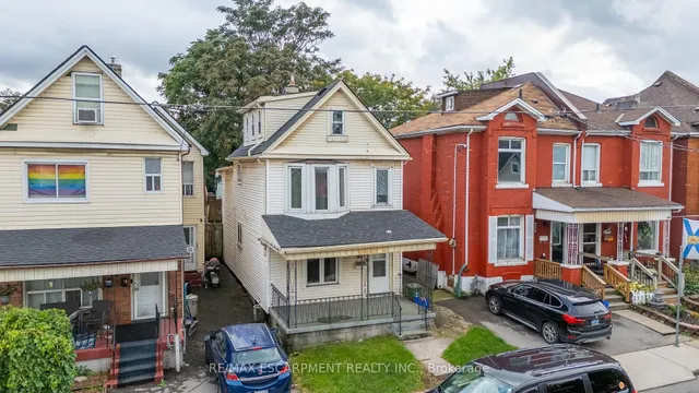 Additional image 34 of 40 Rosemont Ave