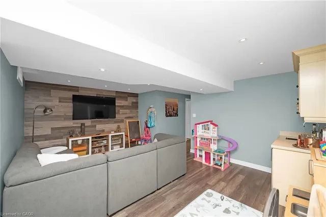 Additional image 33 of 69 Escarpment Dr