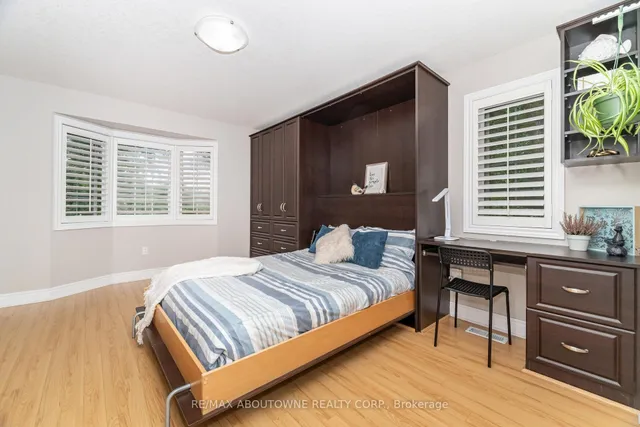 Additional image 30 of 540 Guelph Line Unit 1