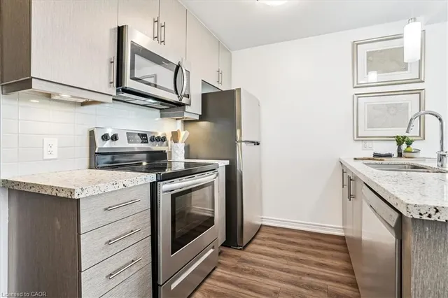 Additional image 6 of 2750 King St Unit 508