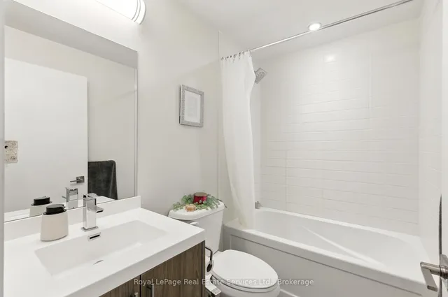 Additional image 13 of 2081 Fairview St Unit 813