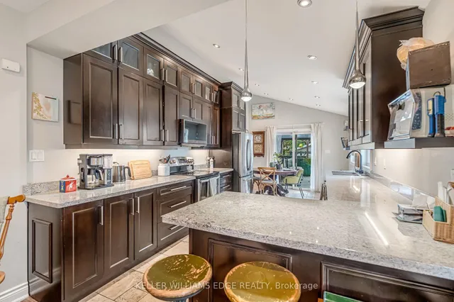 Additional image 9 of 108 Emerald St