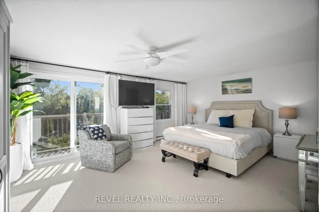 Additional image 30 of 2058 Brant St Unit 3