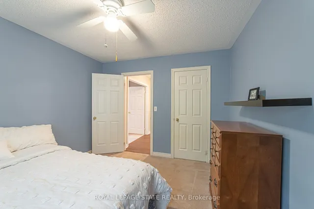 Additional image 28 of 120 Sundial Cres