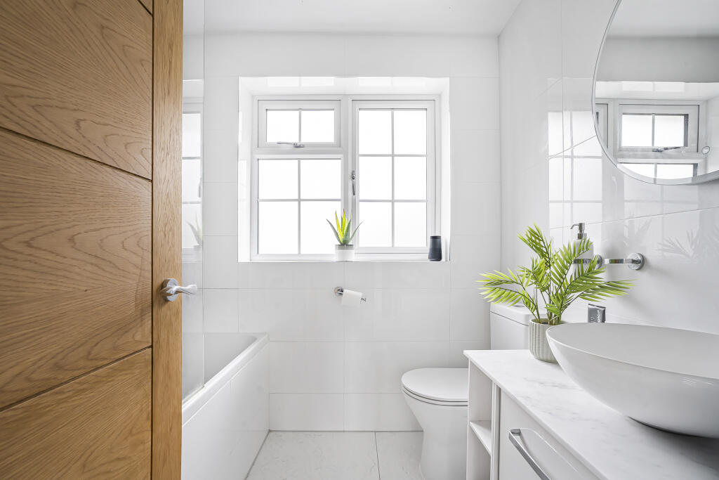 Additional image 11 of Little Dell, Welwyn Garden City, Hertfordshire, AL8 7HZ