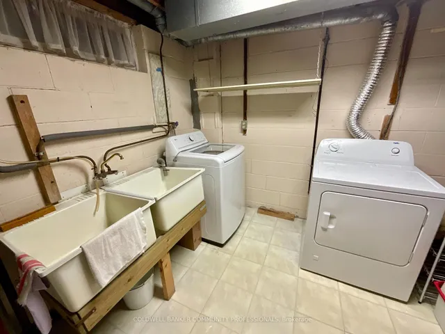 Additional image 4 of 4 Rosanne Cres Unit 4