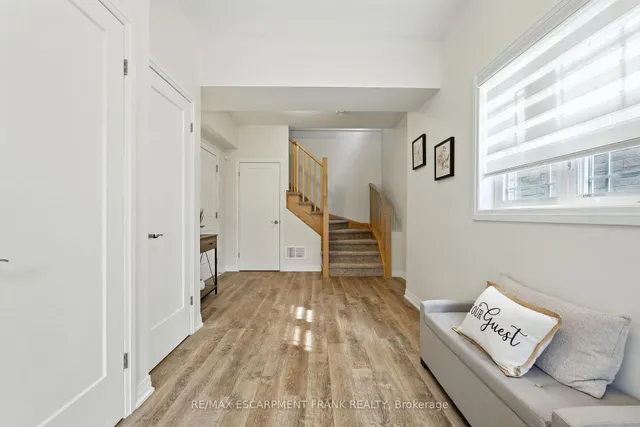 Additional image 6 of 9 Laguna Village Cres