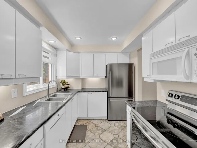 Additional image 18 of 371 Bronte St Unit 3