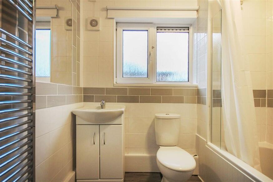 Additional image 4 of Pickford Hill, Harpenden, AL5