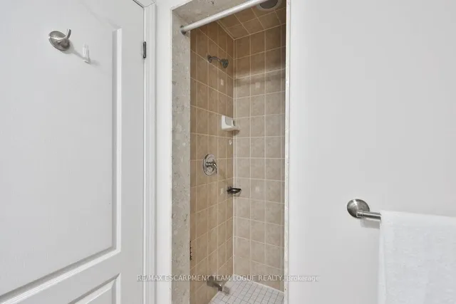 Additional image 34 of 3117 WALKERS Line