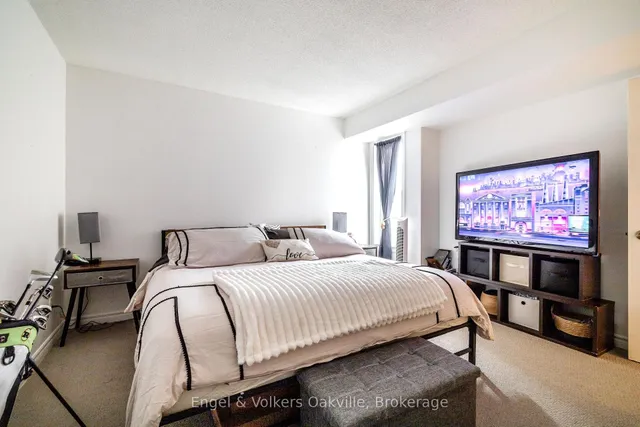 Additional image 30 of 1451 Walkers Line Unit 411