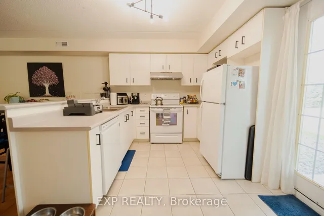 Additional image 7 of 2010 CLEAVER Ave Unit 124