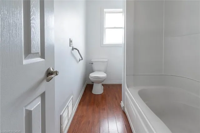 Additional image 9 of 493 Upper Gage Ave