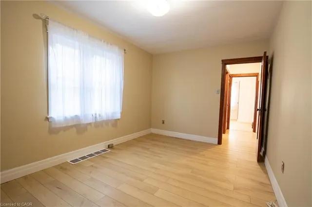 Additional image 18 of 186 Huxley Ave