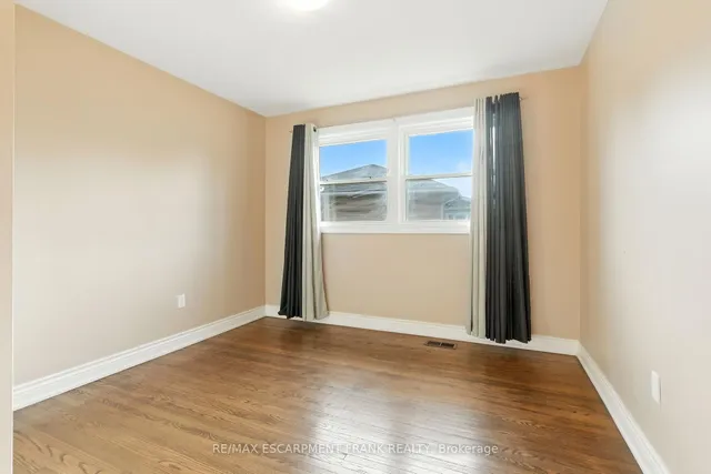 Additional image 11 of 174 Broker Dr