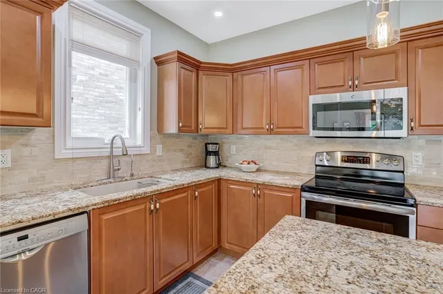 Additional image 11 of 183 Valridge Dr