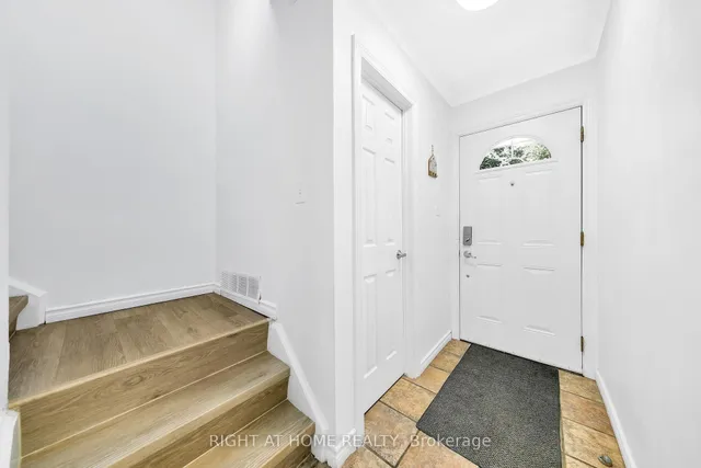 Additional image 3 of 1460 Garth St Unit 6