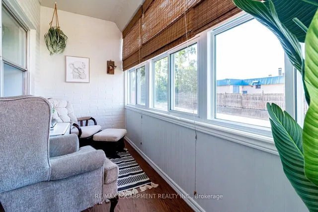 Additional image 21 of 824 Brant St Unit 8