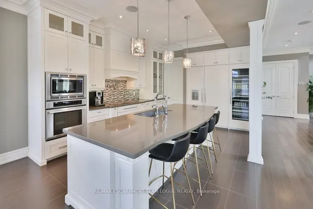 Additional image 7 of 2229 Lakeshore Rd