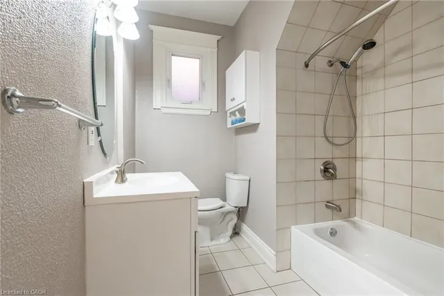 Additional image 35 of 39 Connaught Ave