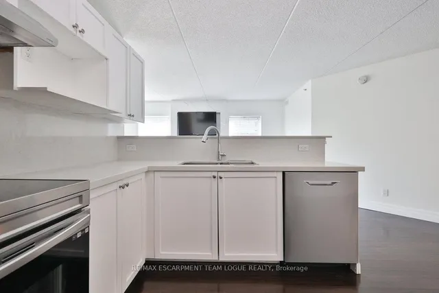 Additional image 15 of 2035 Appleby Line Unit 113