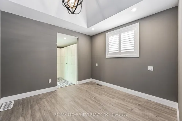 Additional image 19 of 95 Houghton Ave