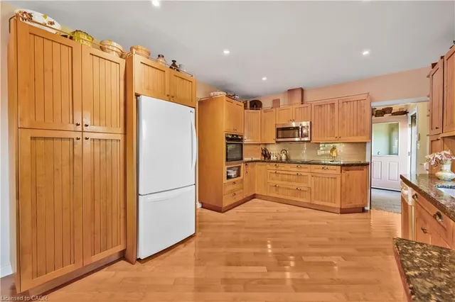 Additional image 15 of 94 Highway 8