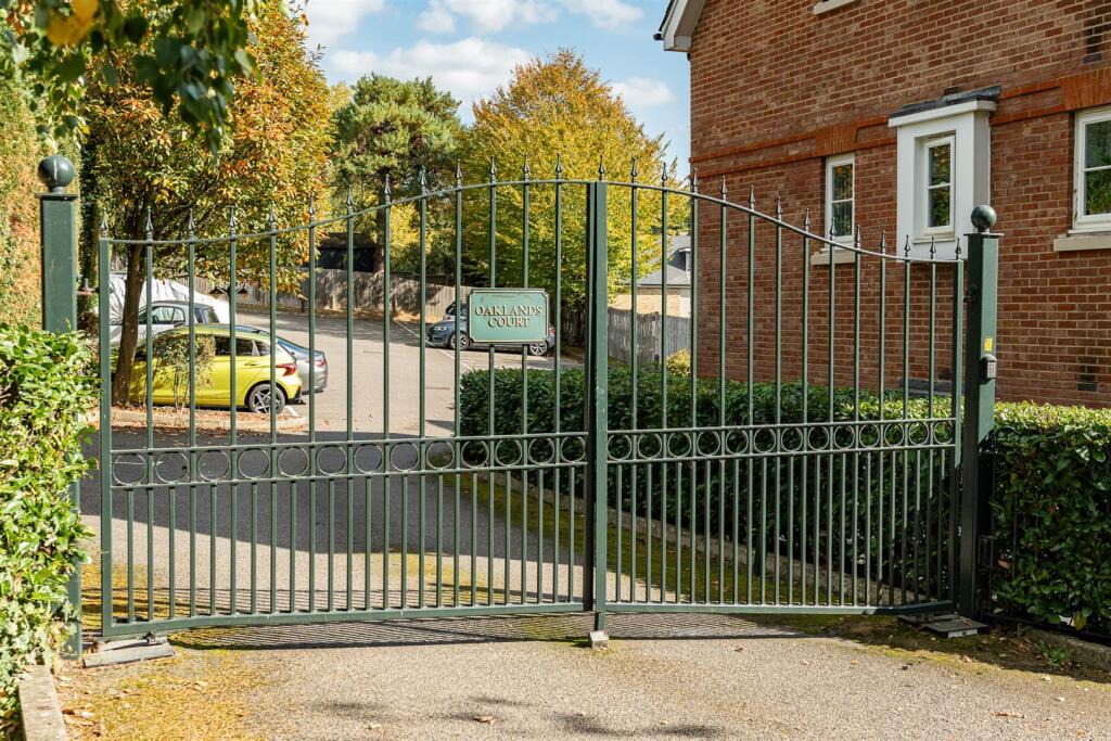 Additional image 21 of Canonsfield Road, Welwyn