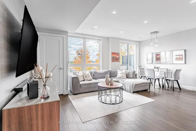 Additional image 12 of 1210 Main St Unit 203