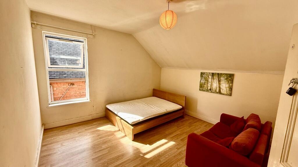 Additional image 8 of Grove Avenue, Moseley, B13