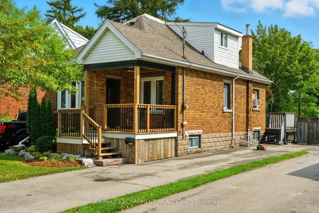 57 Highcliffe Ave