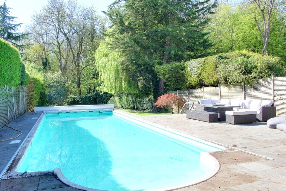 Additional image 5 of The Grove, Brookmans Park, Hertfordshire, AL9