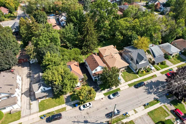 Additional image 3 of 33 Broadway Ave