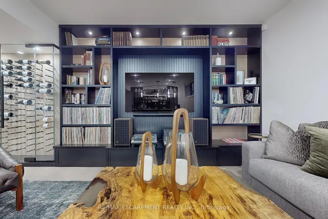 Additional image 34 of 977 Gorton Ave