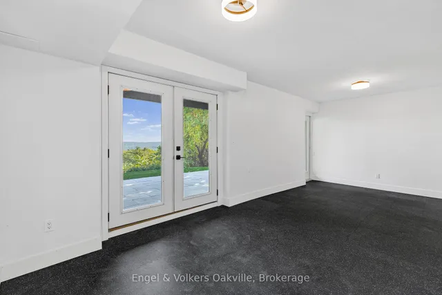 Additional image 30 of 50 Oak Ave