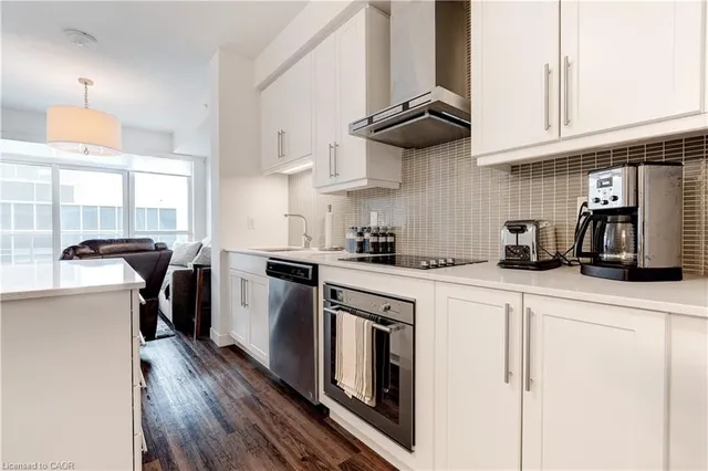 Additional image 5 of 2087 Fairview St Unit 2101