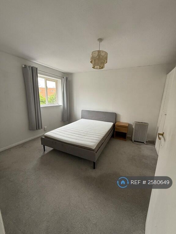 Additional image 18 of Bull Stag Green, Hatfield, AL9