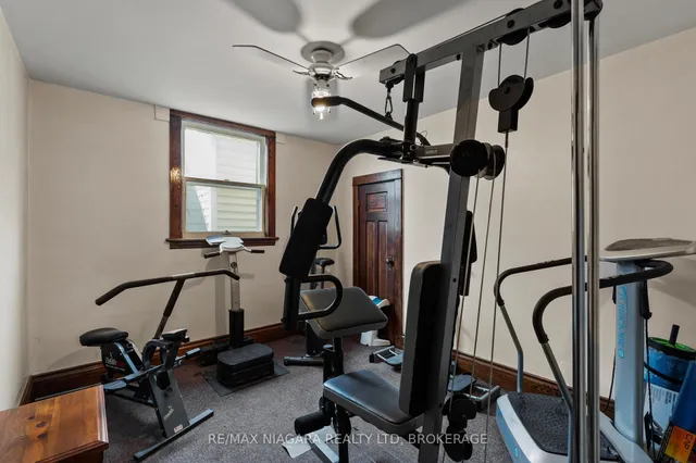 Additional image 23 of 154 Melrose Ave