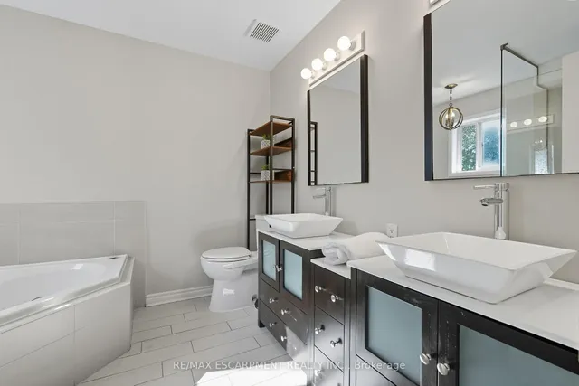 Additional image 22 of 5 Chesapeake Dr